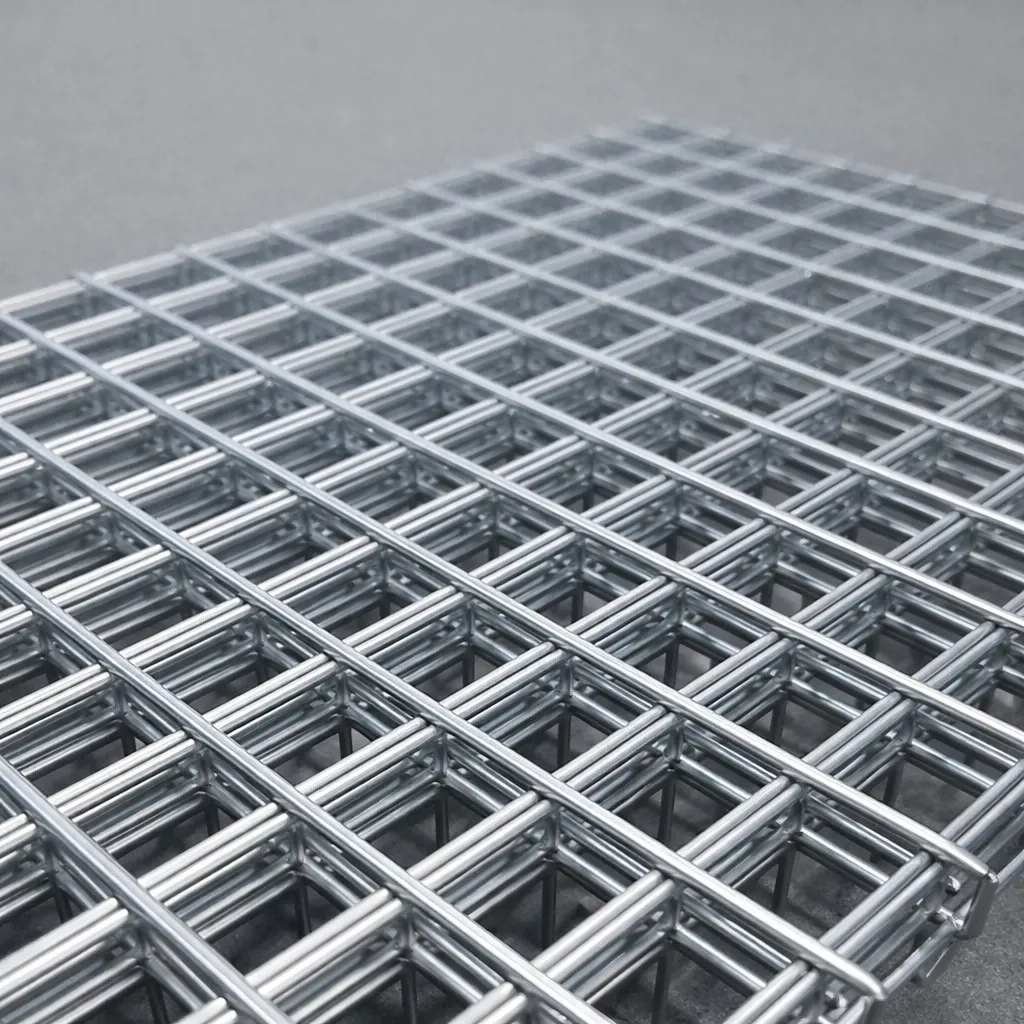 Сварная сетка: всё о видах, характеристиках и сферах применения универсального материала